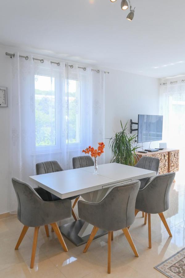 Apartament Apartman Iskra Rijeka Zewnętrze zdjęcie