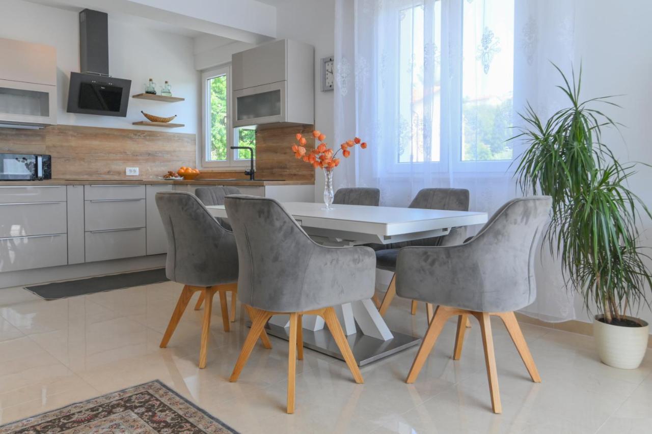 Apartament Apartman Iskra Rijeka Zewnętrze zdjęcie